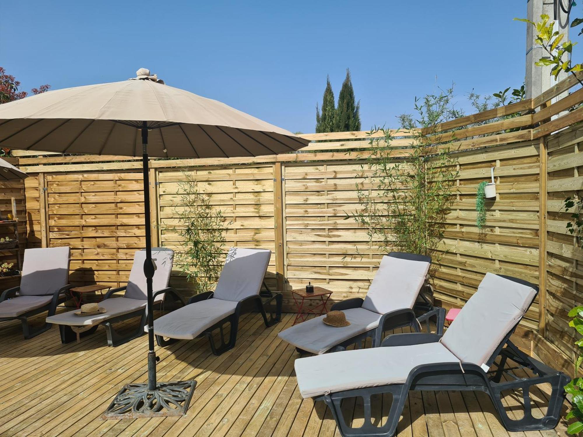 Hotel Le Mazet Des Beaujots Monteux Exterior foto